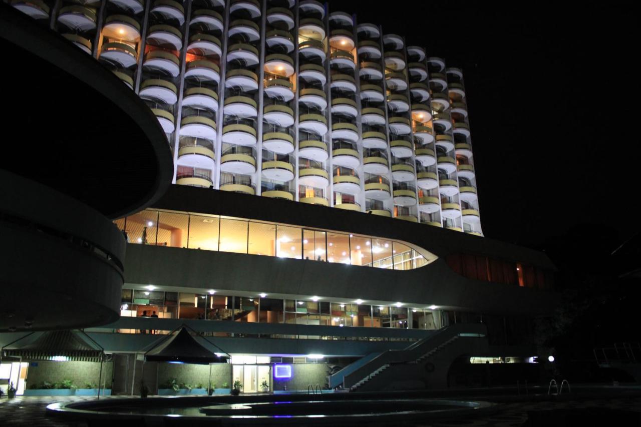 Hotel Mont Febe Yaounde Bagian luar foto