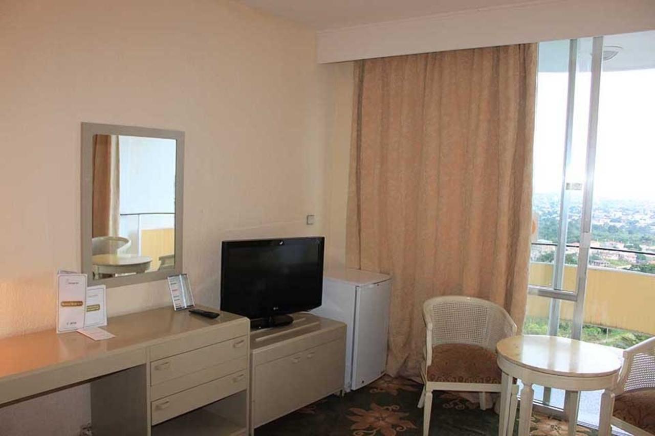 Hotel Mont Febe Yaounde Bagian luar foto