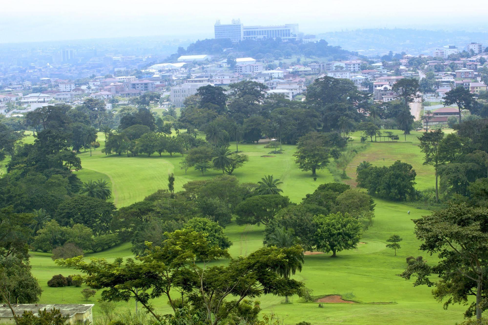 Hotel Mont Febe Yaounde Bagian luar foto
